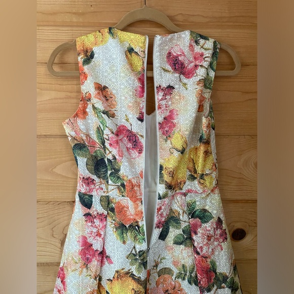 Louche Lurah floral eyelet lace garden party whimsical feminine cocktail dress - Picture 7 of 10